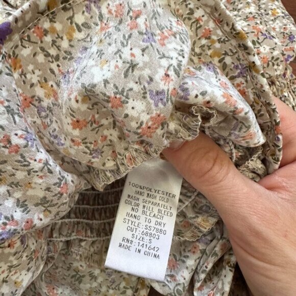 NWT She + Sky Square Neck Floral Long Sleeve Cropped Blouse Size Small - Picture 5 of 7